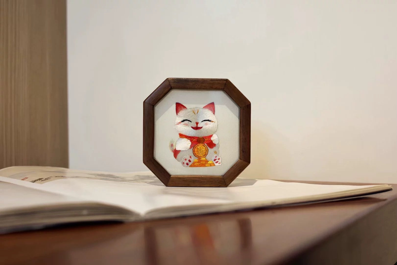 中式手工刺绣木制摆台