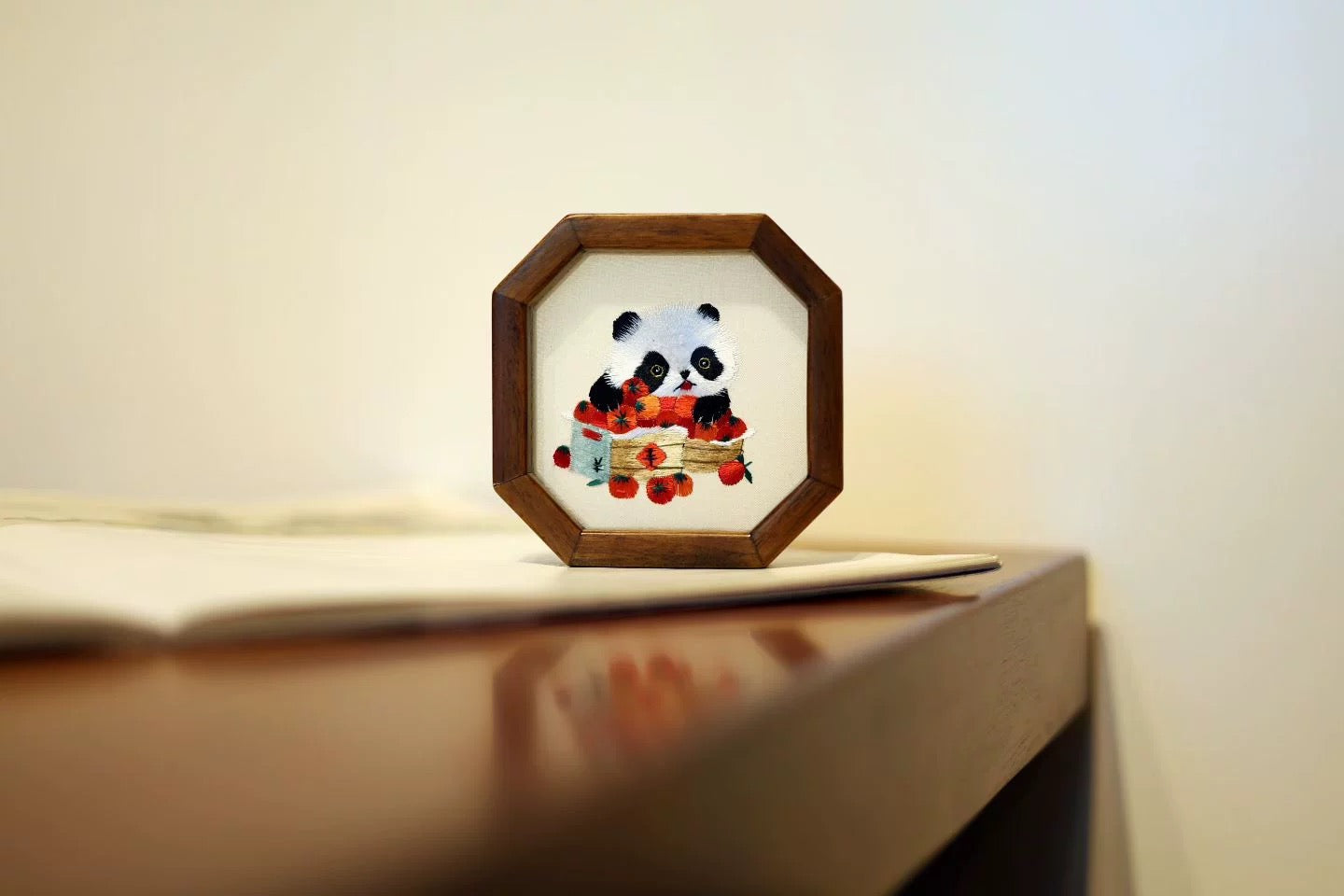 中式手工刺绣木制摆台