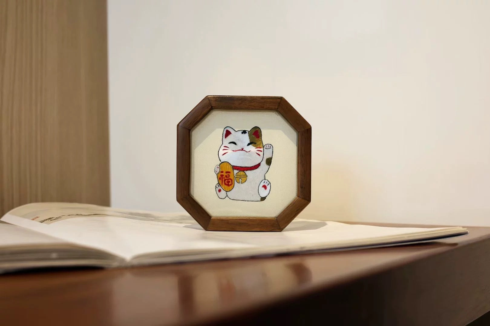 中式手工刺绣木制摆台