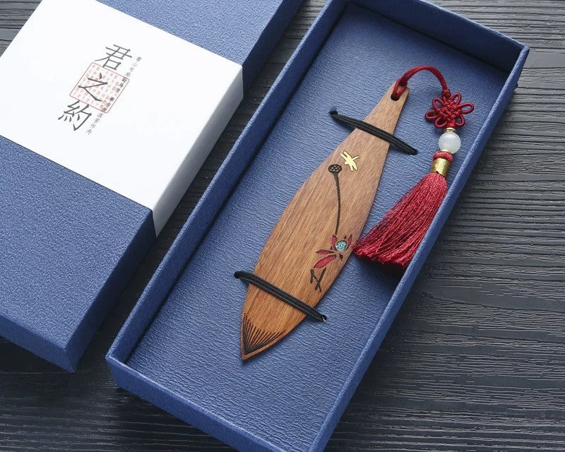 Chinese wooden hand-painted bookmark