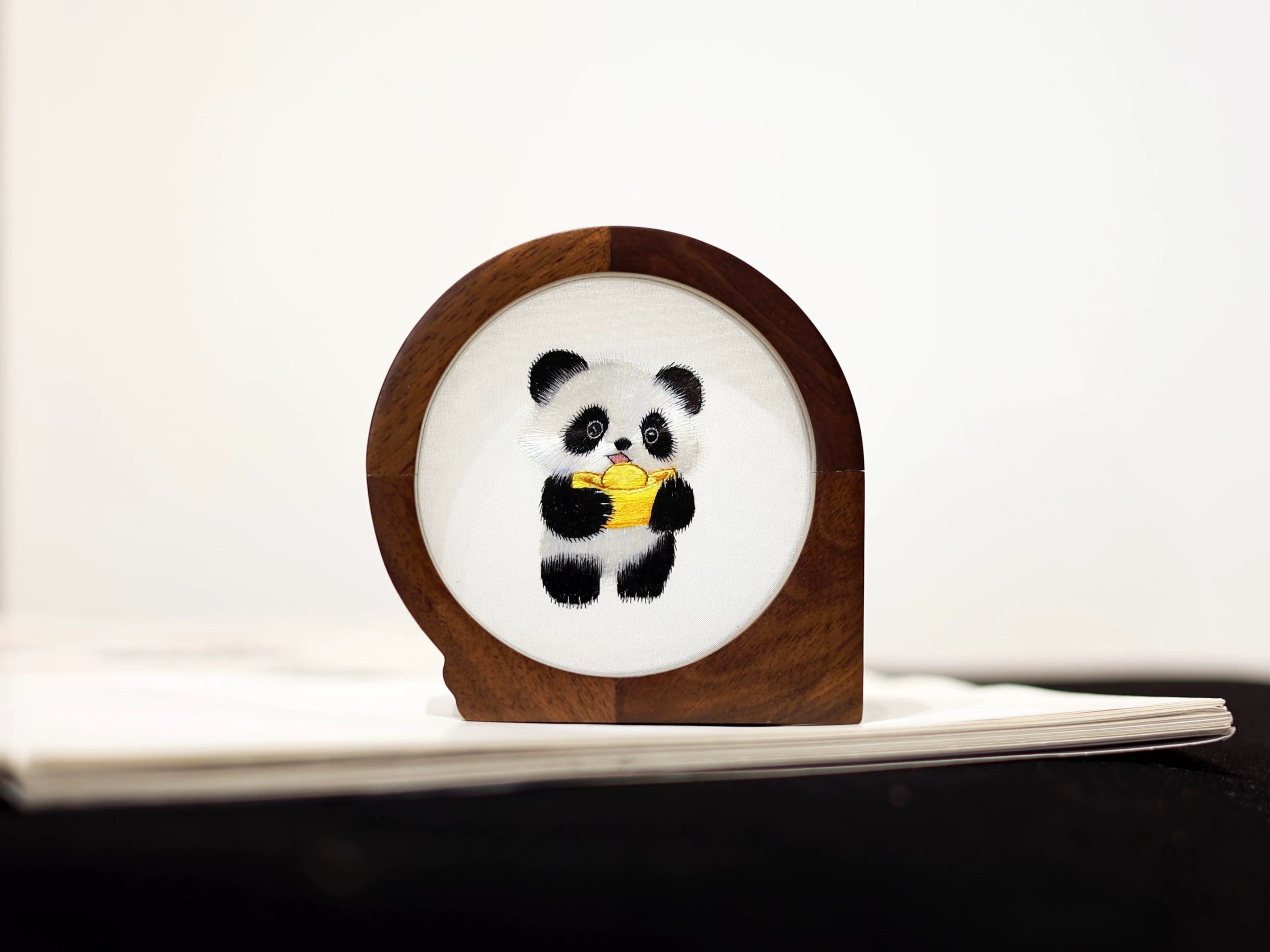 Lucky Cat Hand-Embroidered Wooden Decorative Ornament