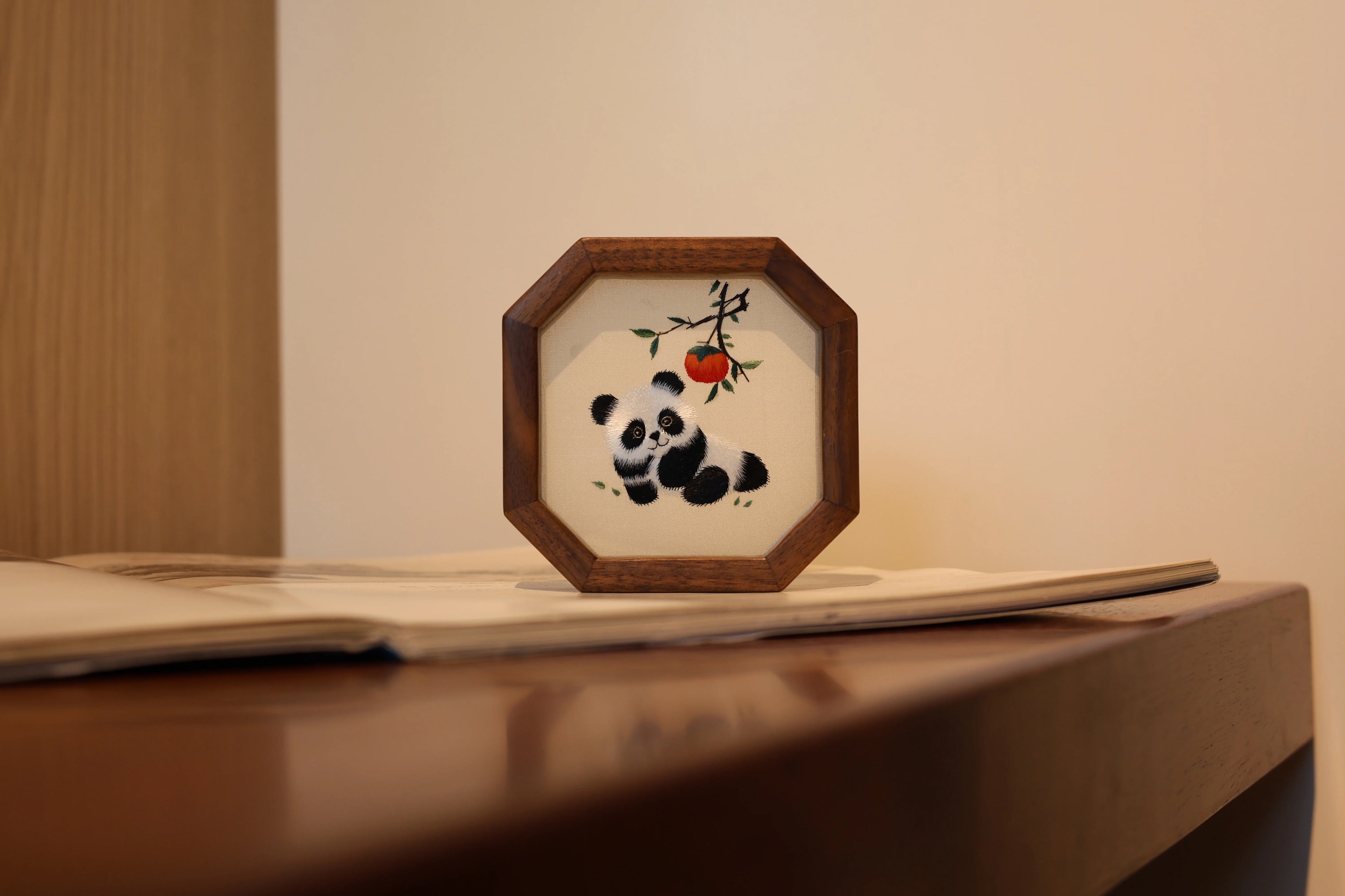 中式手工刺绣木制摆台