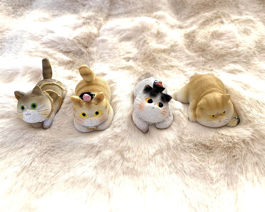 Lying Cat Desk Ornament